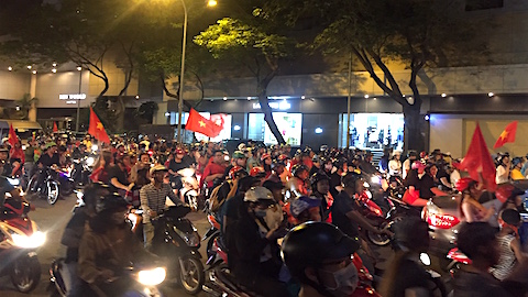 [AFF CUP 2018] Người dân TP.HCM ngất ngây với chiến thắng của tuyển Việt Nam