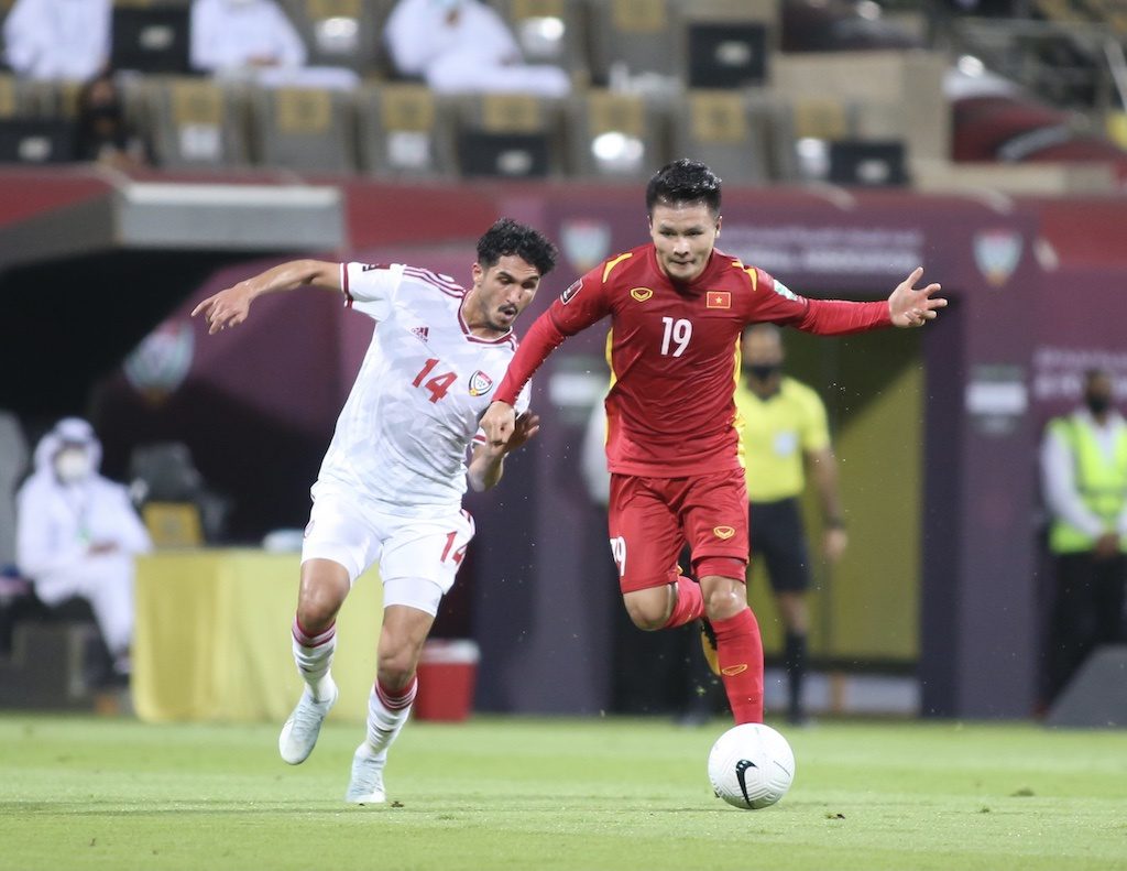 Quang Hải (phải) và các đồng đội đã có một hành trình lịch sử