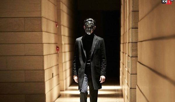 REAL – THẬT GIẢ KHÔN LƯỜNG