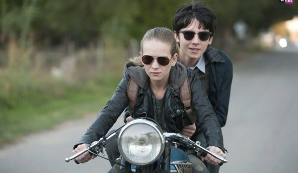 THE SPACE BETWEEN US – PHIM NGÔN TÌNH ĐẬM CHẤT VIỄN TƯỞNG