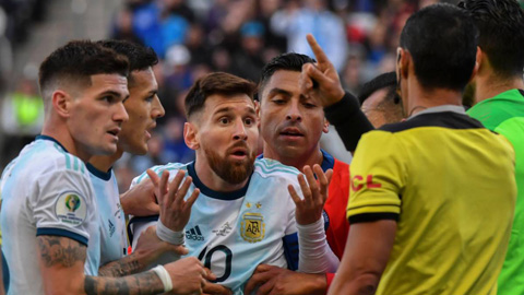 [Copa America] Messi đối mặt án cấm thi đấu 2 năm vì vạ miệng